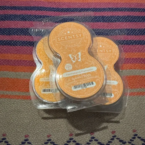 ❕ NEW ❕Scentsy Pods & Room Spray - Picture 4 of 5